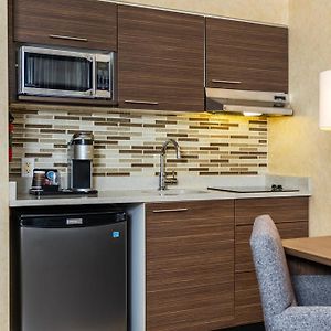 Grand Park Hotel & Suites Downtown Vancouver, Ascend Hotel Collection